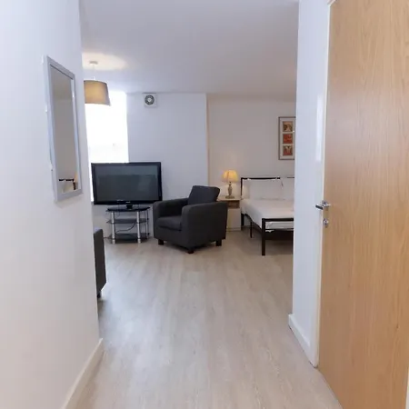Cosy Studio Apt In Preston Near City Centre Exterior photo